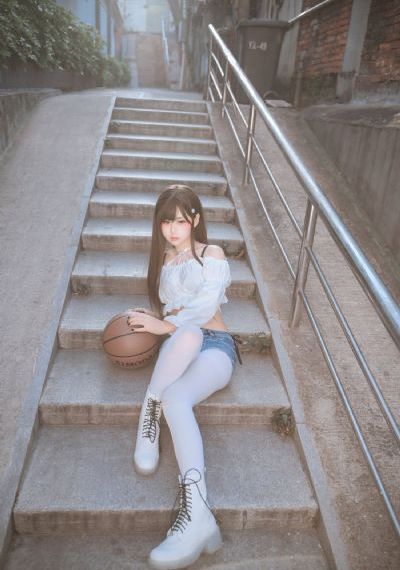 短篇公车高h肉辣小强