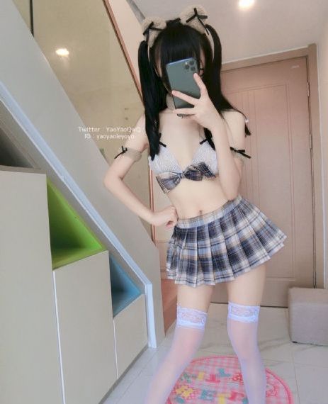 两女一杯在线观看